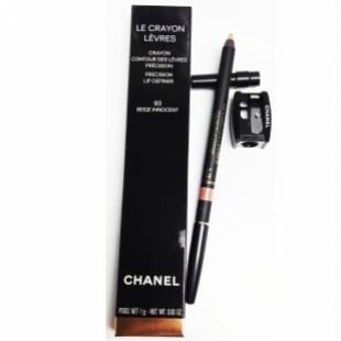 Карандаш для губ CHANEL MAKE UP CRAYON LEVRES №93 Beige Innocent