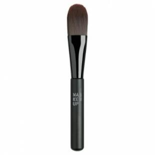 Кисть для тональной основы MAKE UP FACTORY FOUNDATION BRUSH