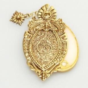 Syed Junaid Alam TAARIIKH 4.5gr Locket